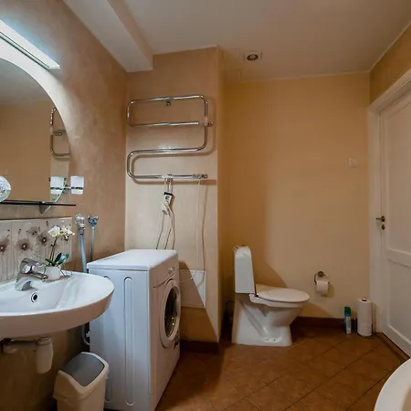 Romeo Family Uus * Ταλίν