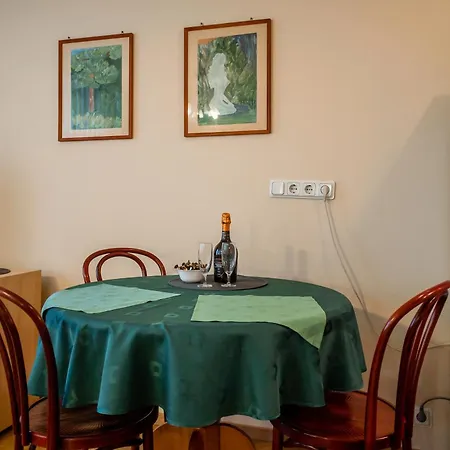 罗密欧优思家庭公寓