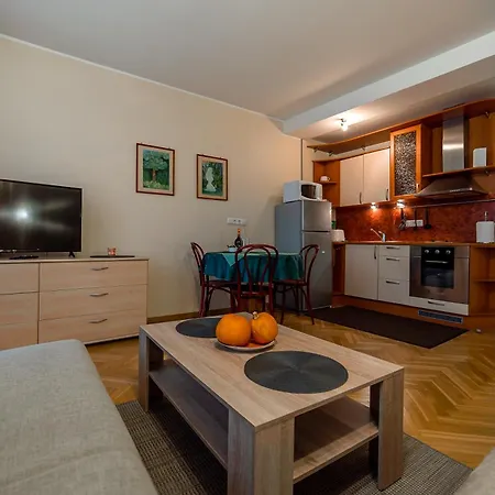 罗密欧优思家庭公寓 塔林